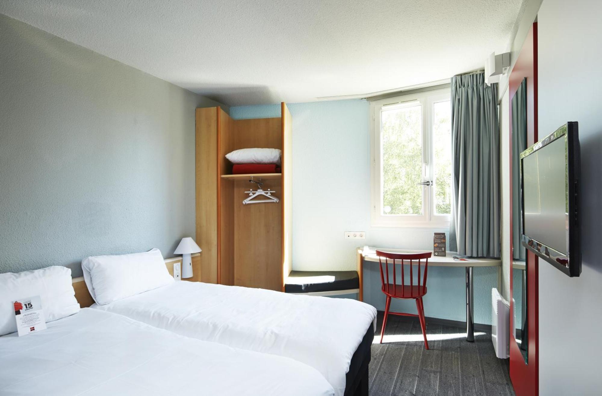 Ibis Chartres Ouest Luce Hotel Room photo